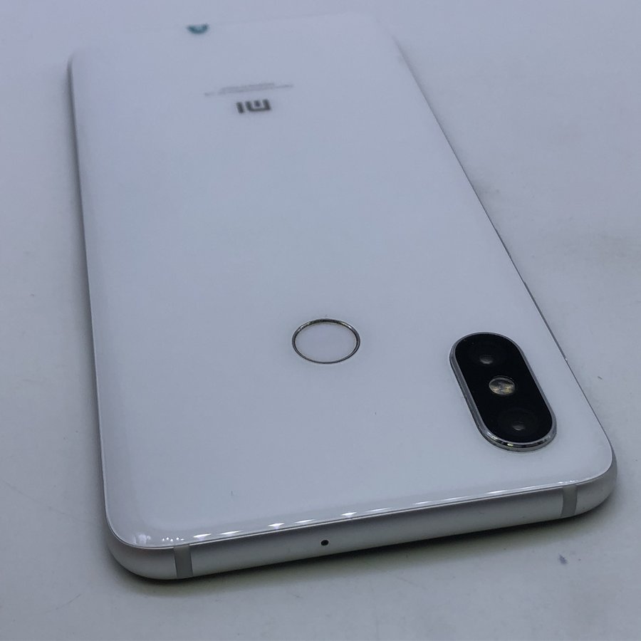 小米小米8全网通白色6g64g国行9成新