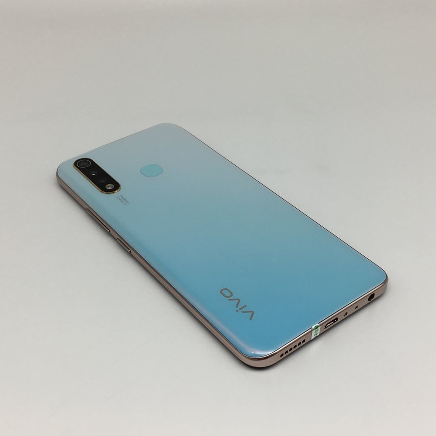 vivoz5i全网通玉瓷青8g128g国行9成新真机实拍