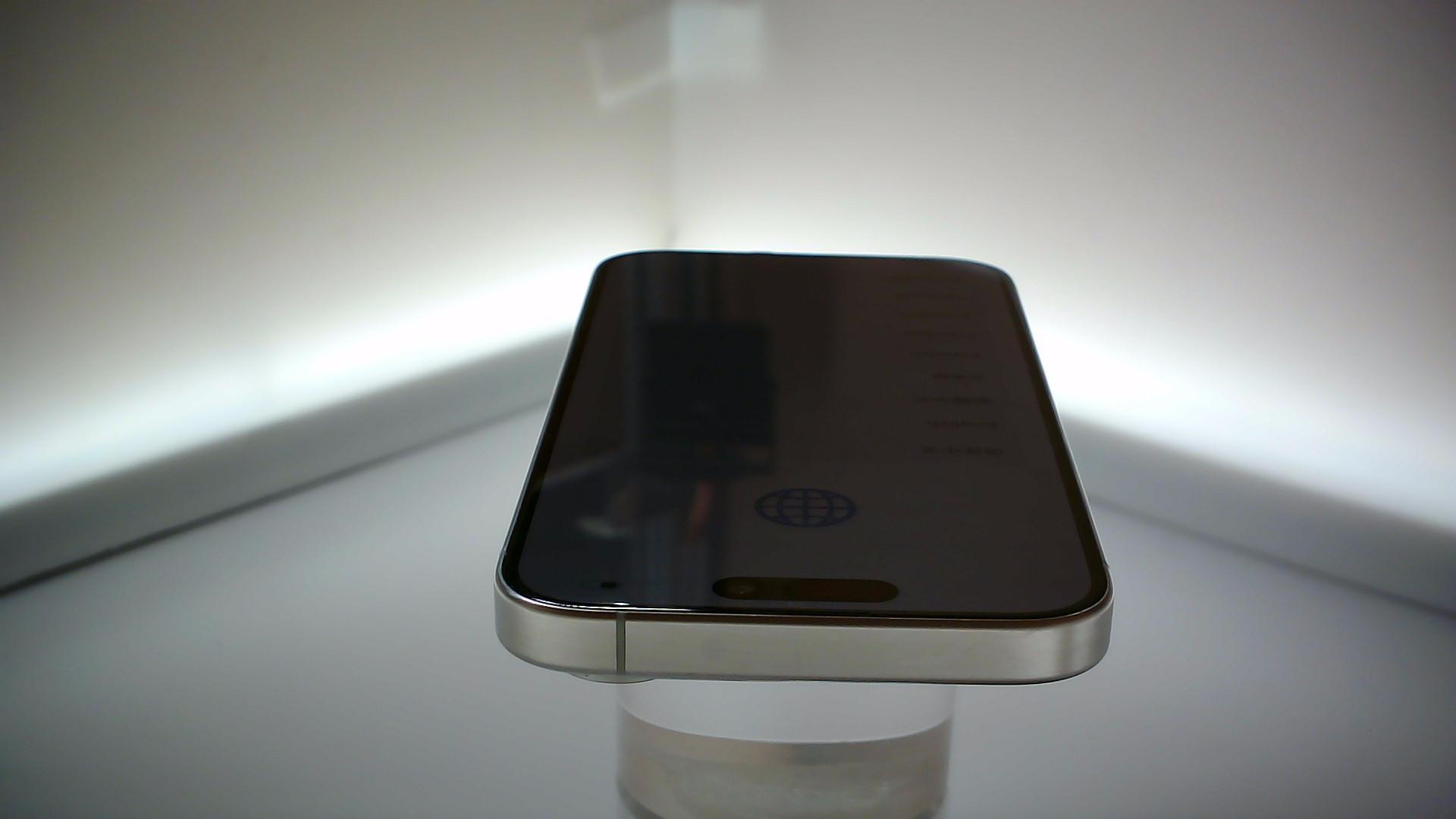 苹果【iPhone 15 Pro】9成新 