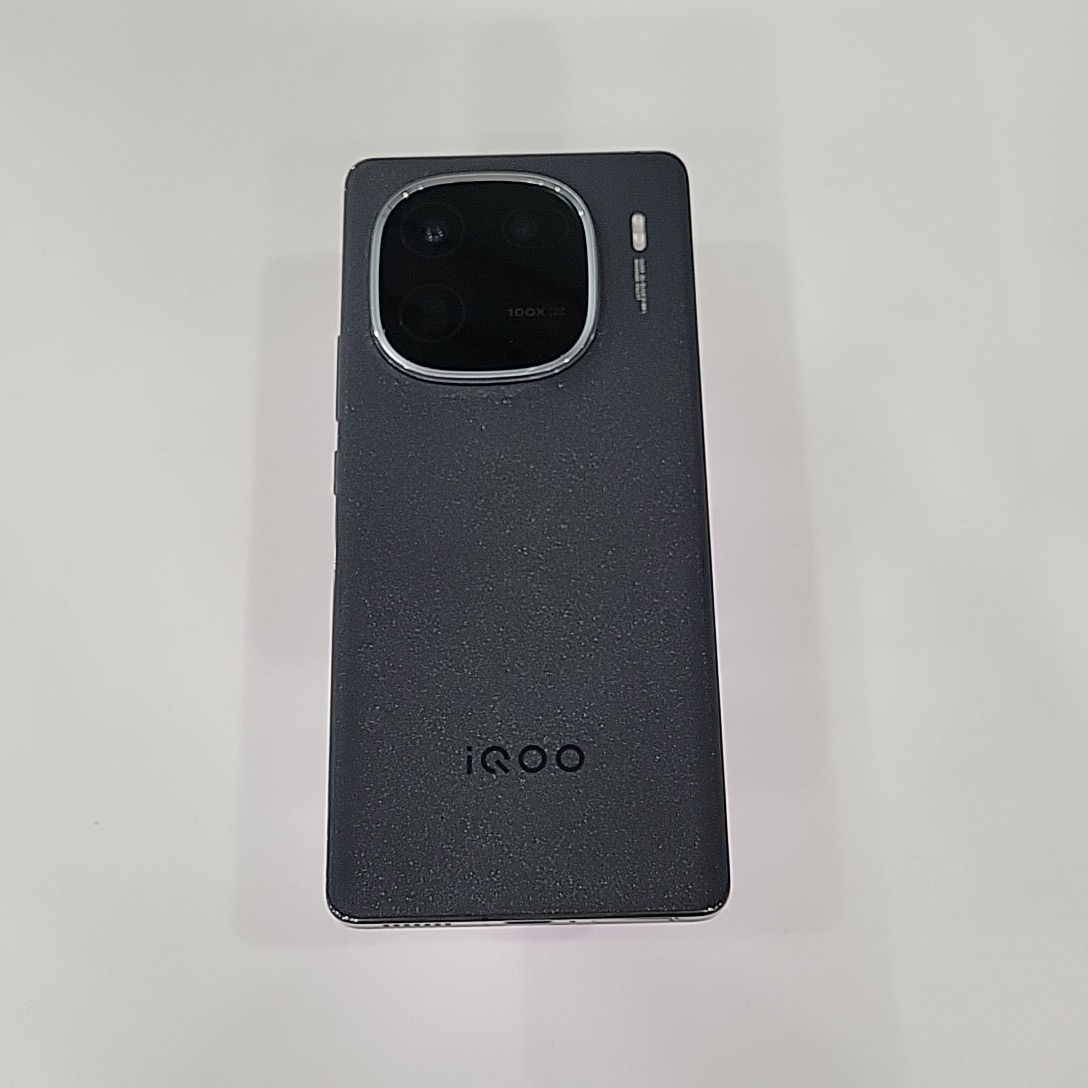 vivo【iQOO 12 Pro】5G全网通 赛道版 16G/256G 国行 95新 