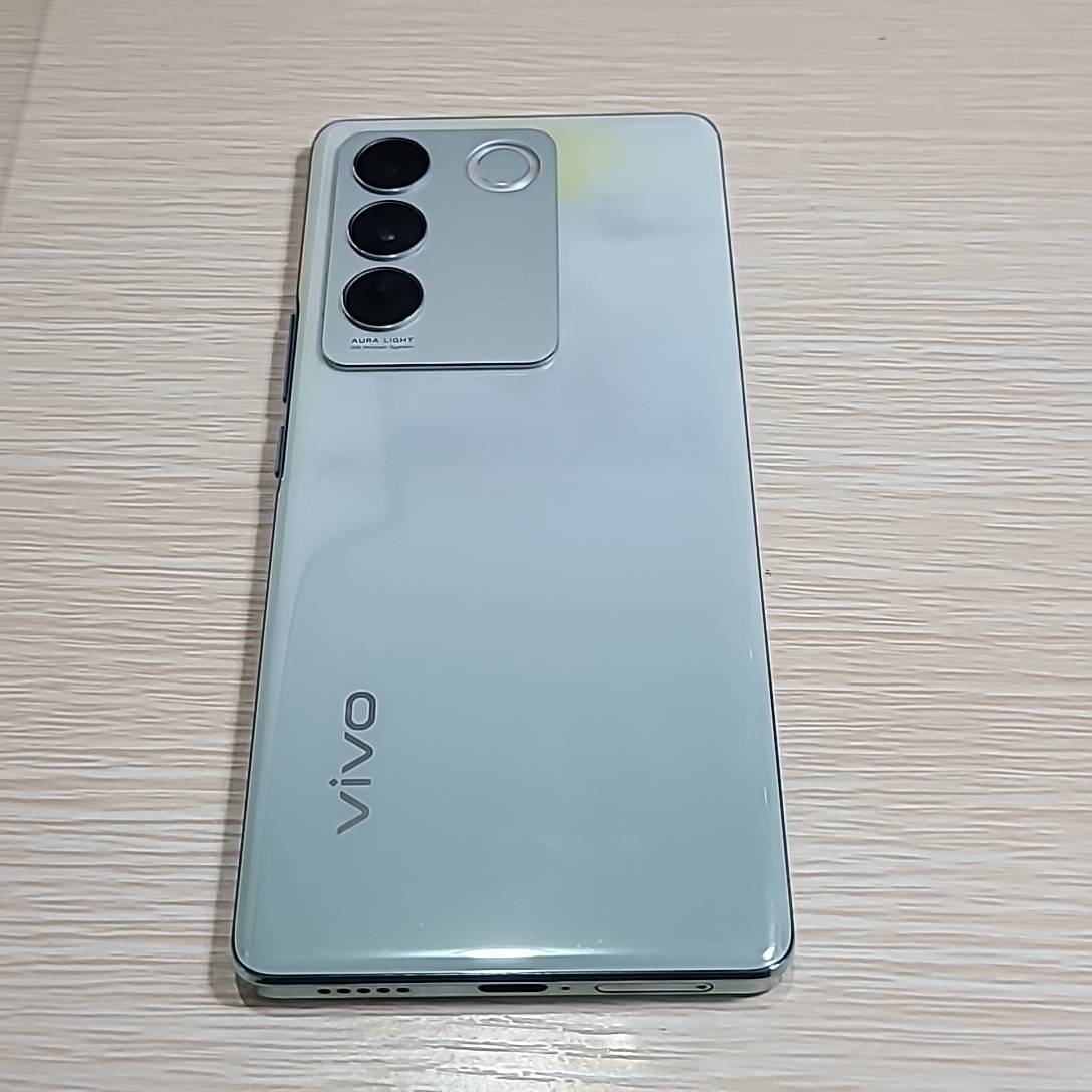 vivo【vivo S16】5G全网通 颜如玉 8G/128G 国行 9成新 