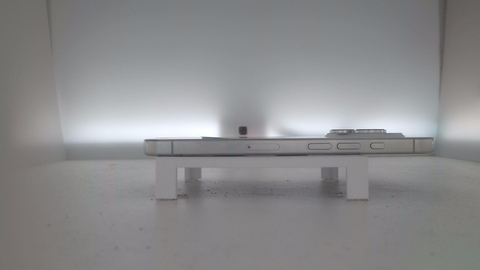 苹果【iPhone 16 pro】95新 