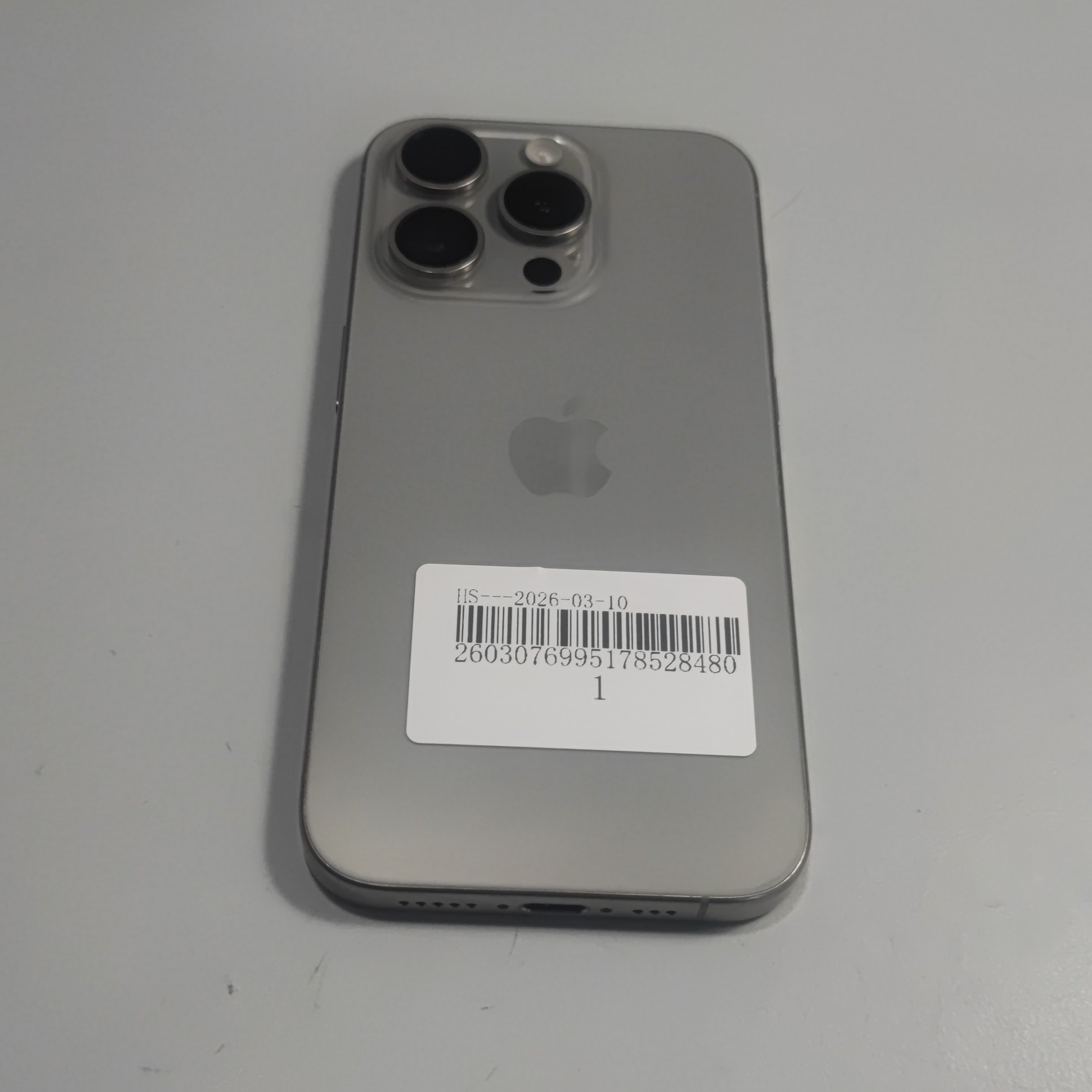 苹果【iPhone 15 Pro】8成新 