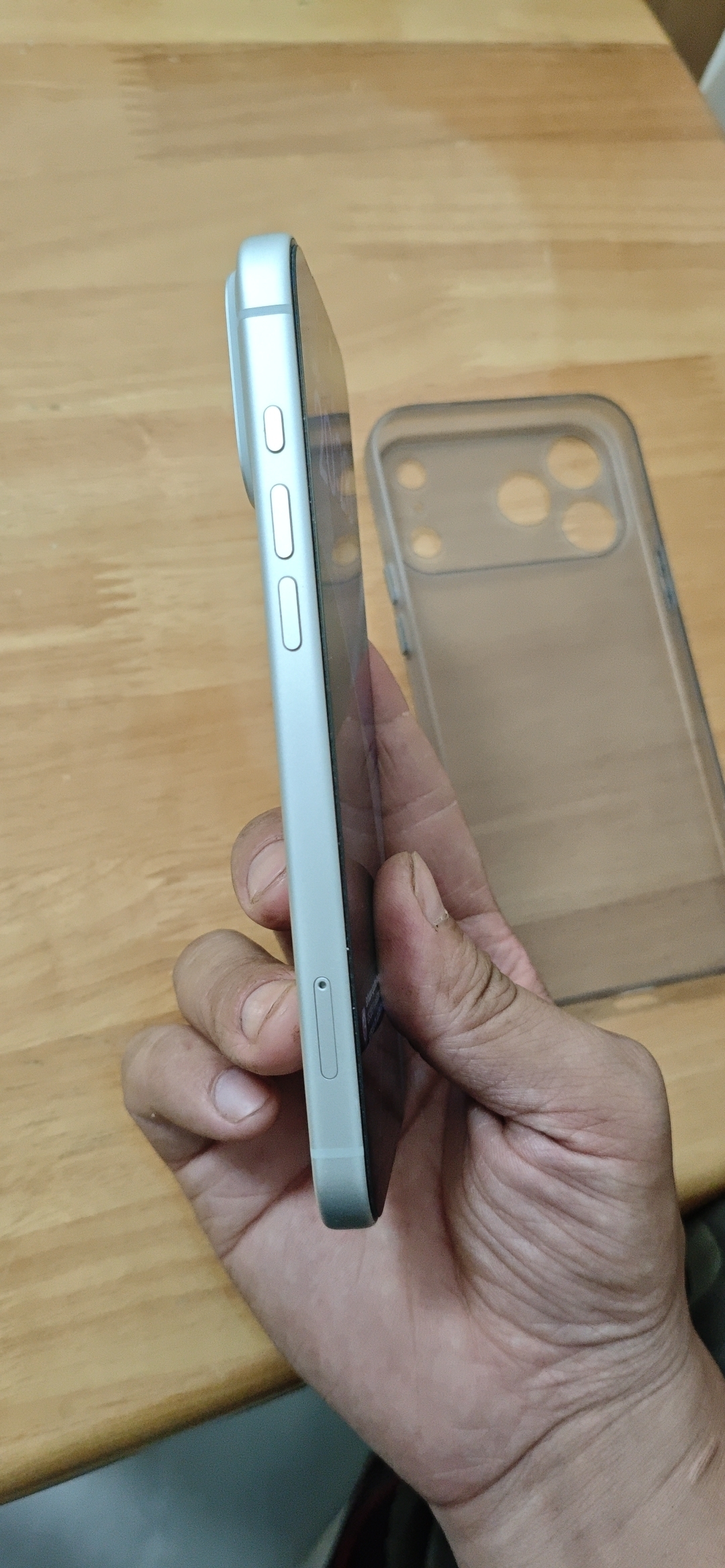苹果【Apple iPhone 17 Pro Max】5G全网通 银色 256G 国行 95新 