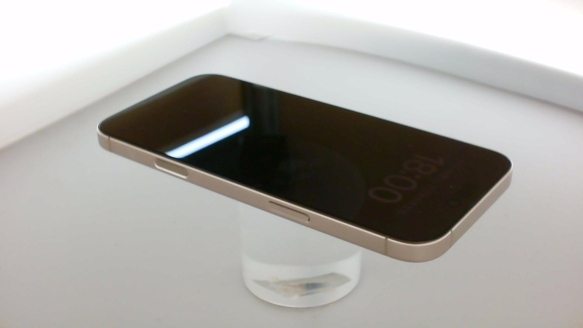 苹果【iPhone 16 pro max】99新 