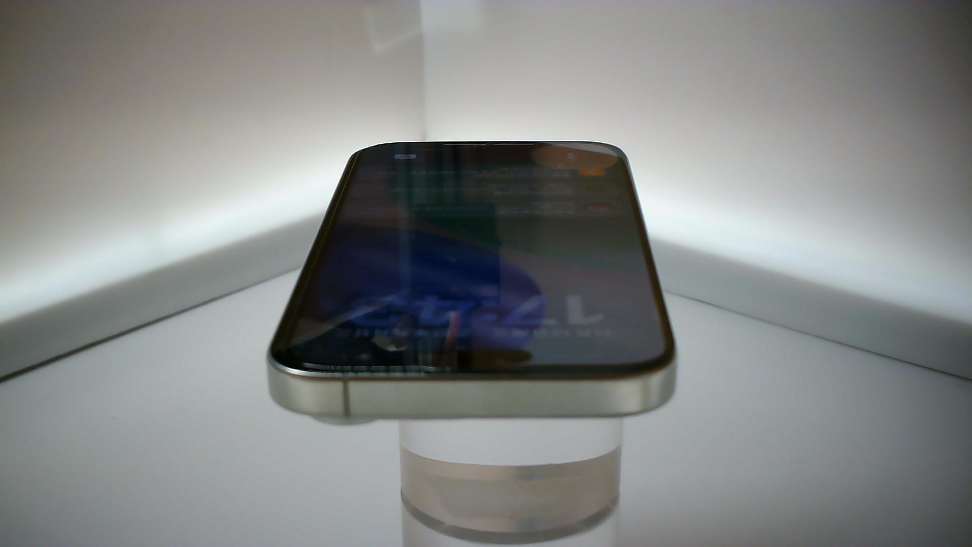 苹果【iPhone 16 pro】95新 