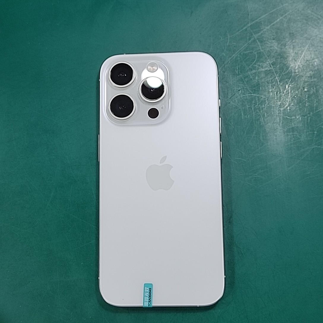 苹果【iPhone 15 Pro】5G全网通 白色钛金属 256G 国行 99新 