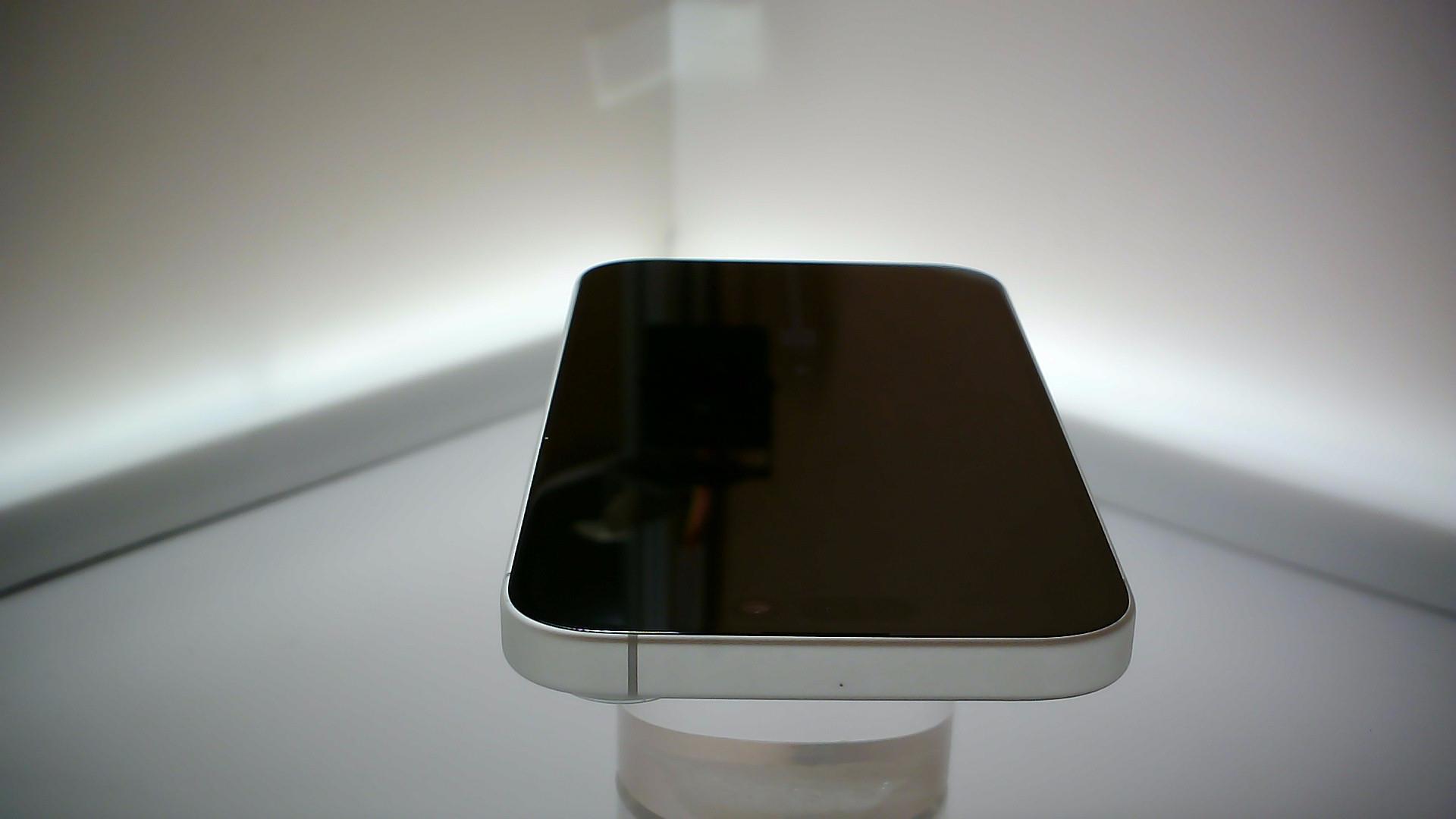 苹果【iPhone 16】95新 