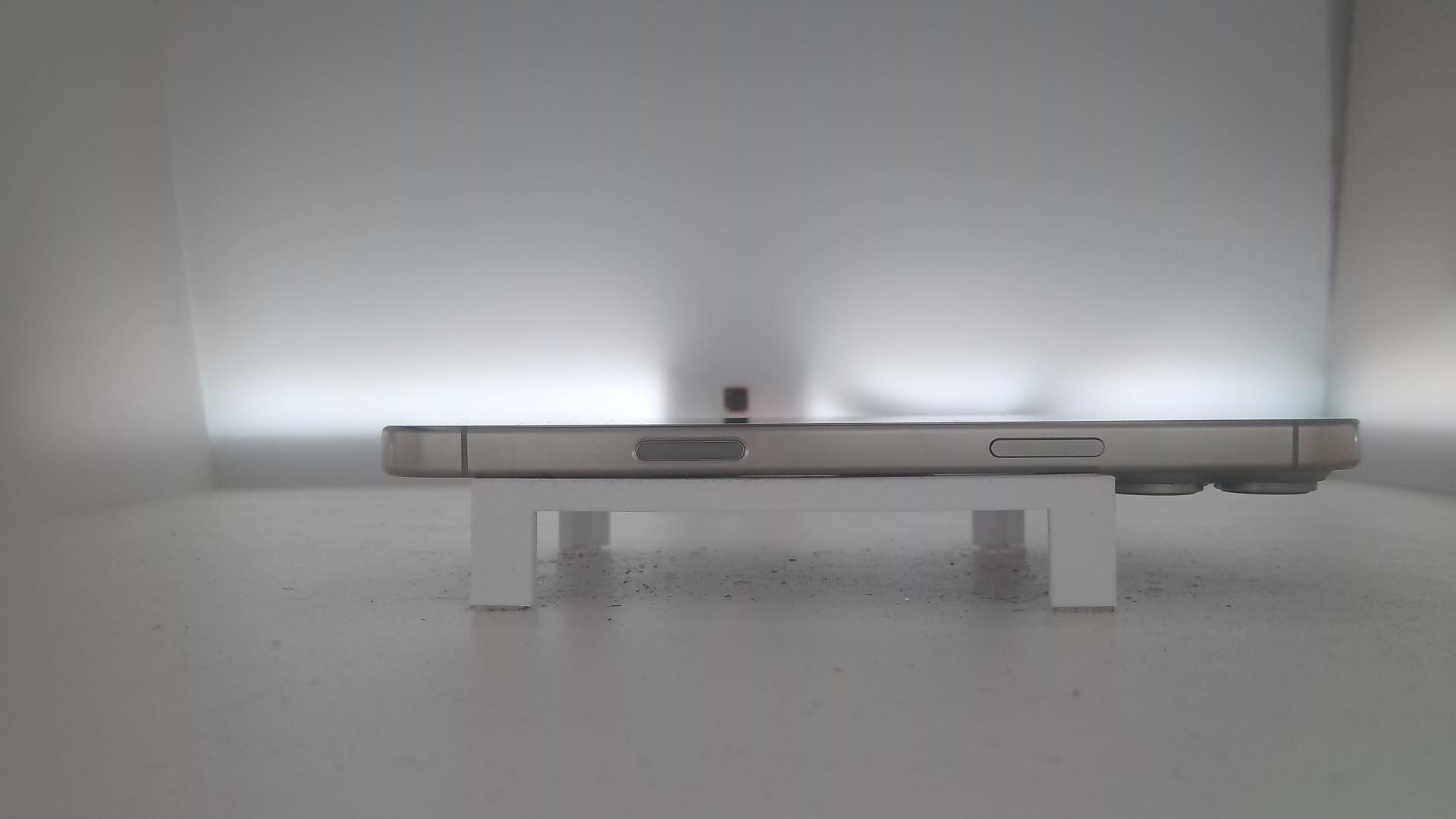 苹果【iPhone 16 pro max】99新 