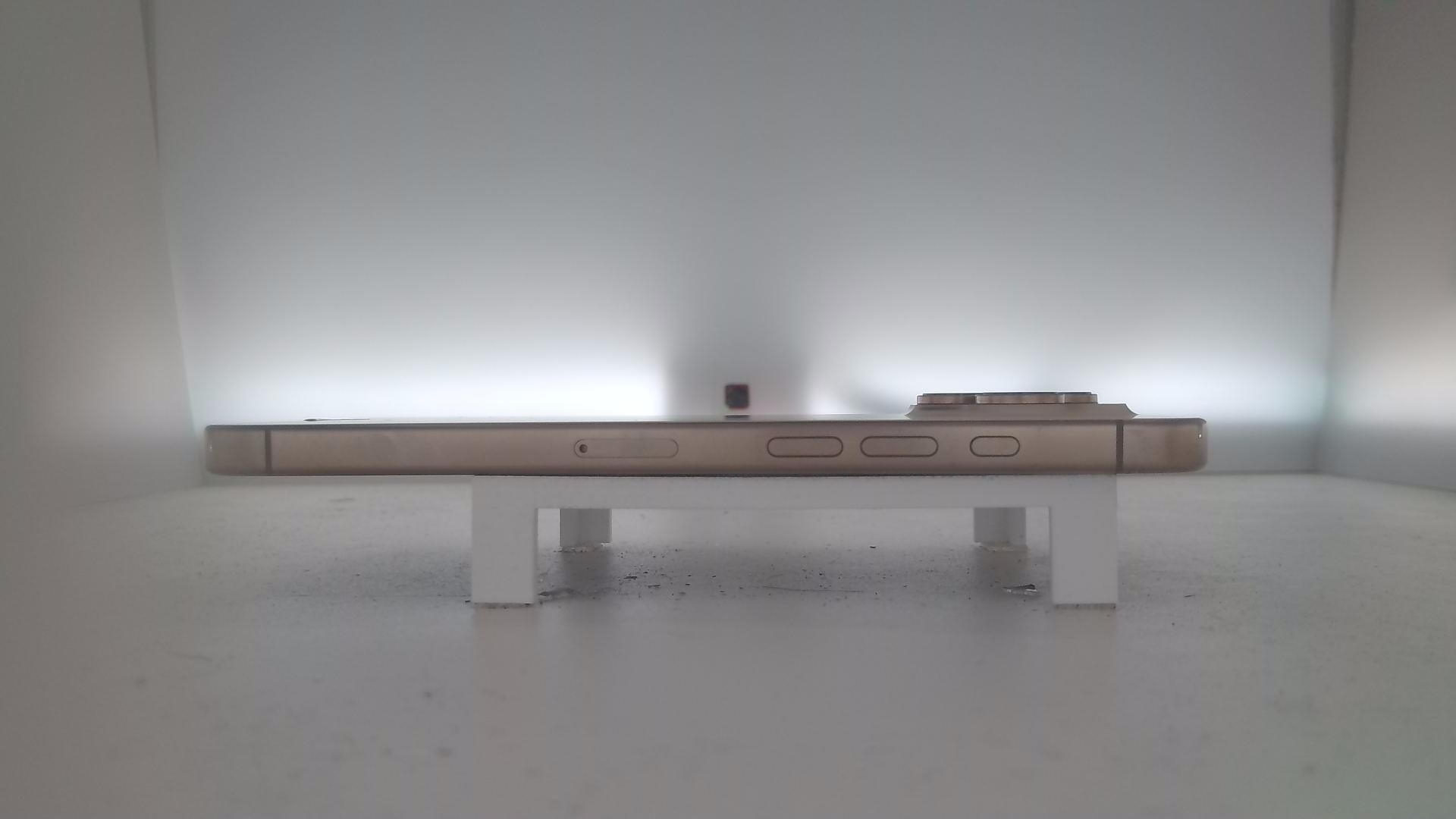 苹果【iPhone 16 pro max】99新 