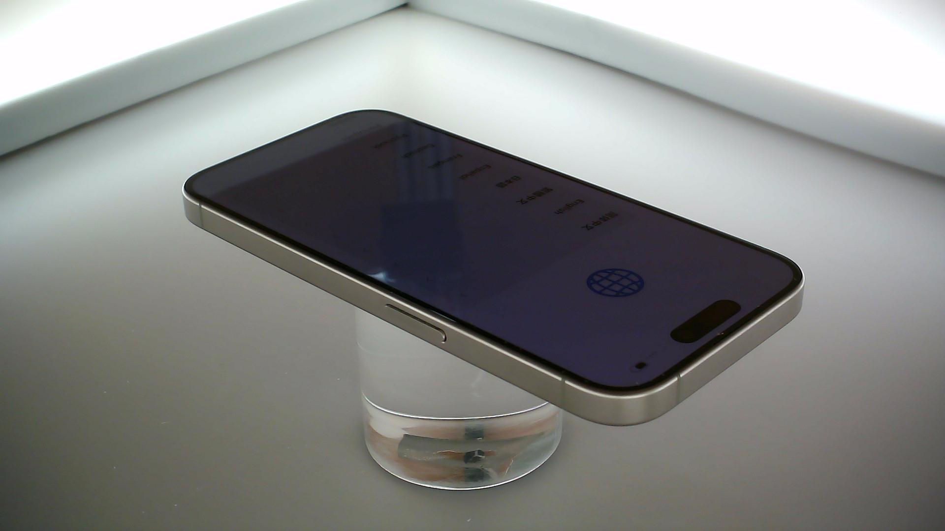 苹果【iPhone 15 Pro】5G全网通 原色钛金属 128G 国行 99新 