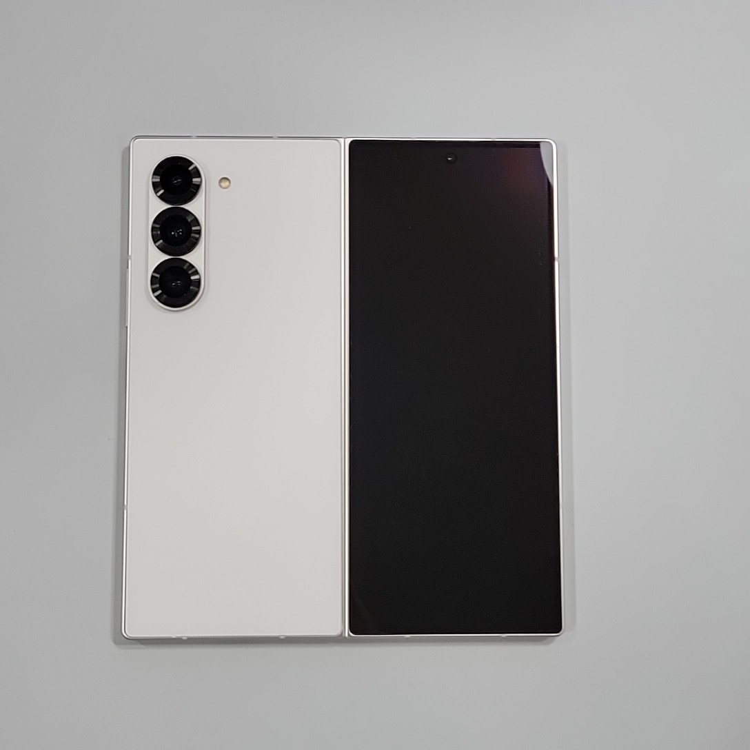 三星【三星 Galaxy Z Fold 6】5G全网通 香草白 12G/512G 国行 9成新 