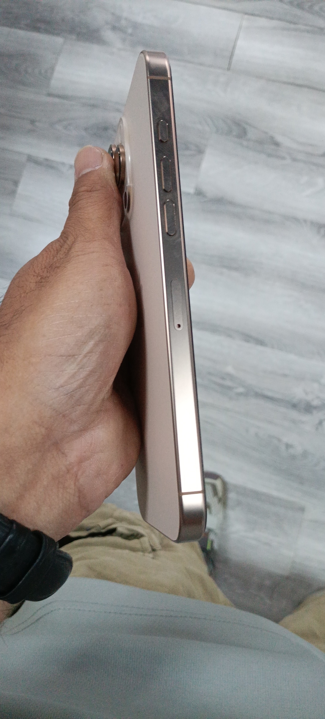 苹果【iPhone 16 pro max】5G全网通 沙漠色钛金属 256G 国行 99新 