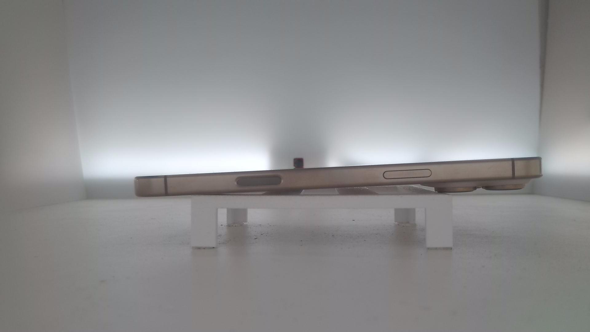 苹果【iPhone 16 pro max】95新 