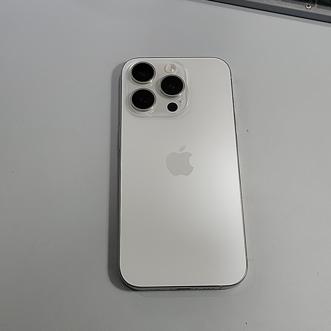 苹果【iPhone 15 Pro】99新 