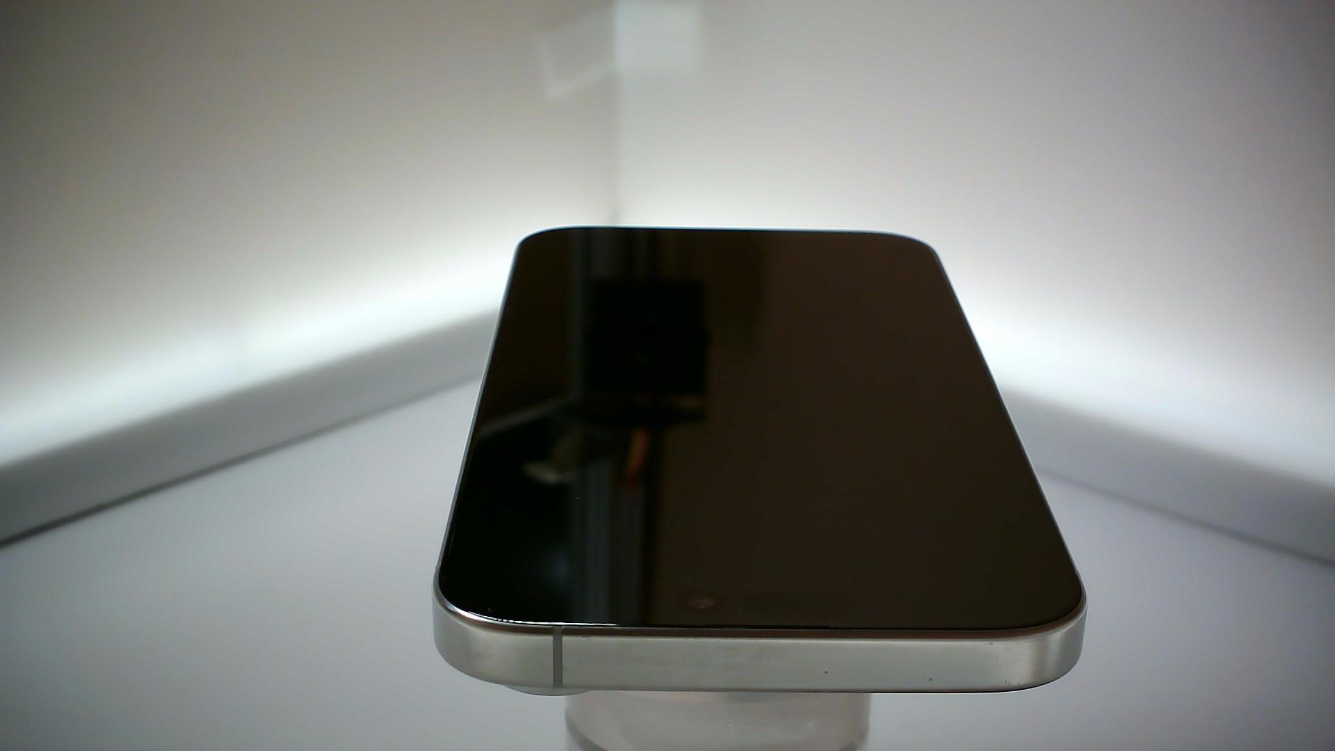 苹果【iPhone 16 pro max】99新 