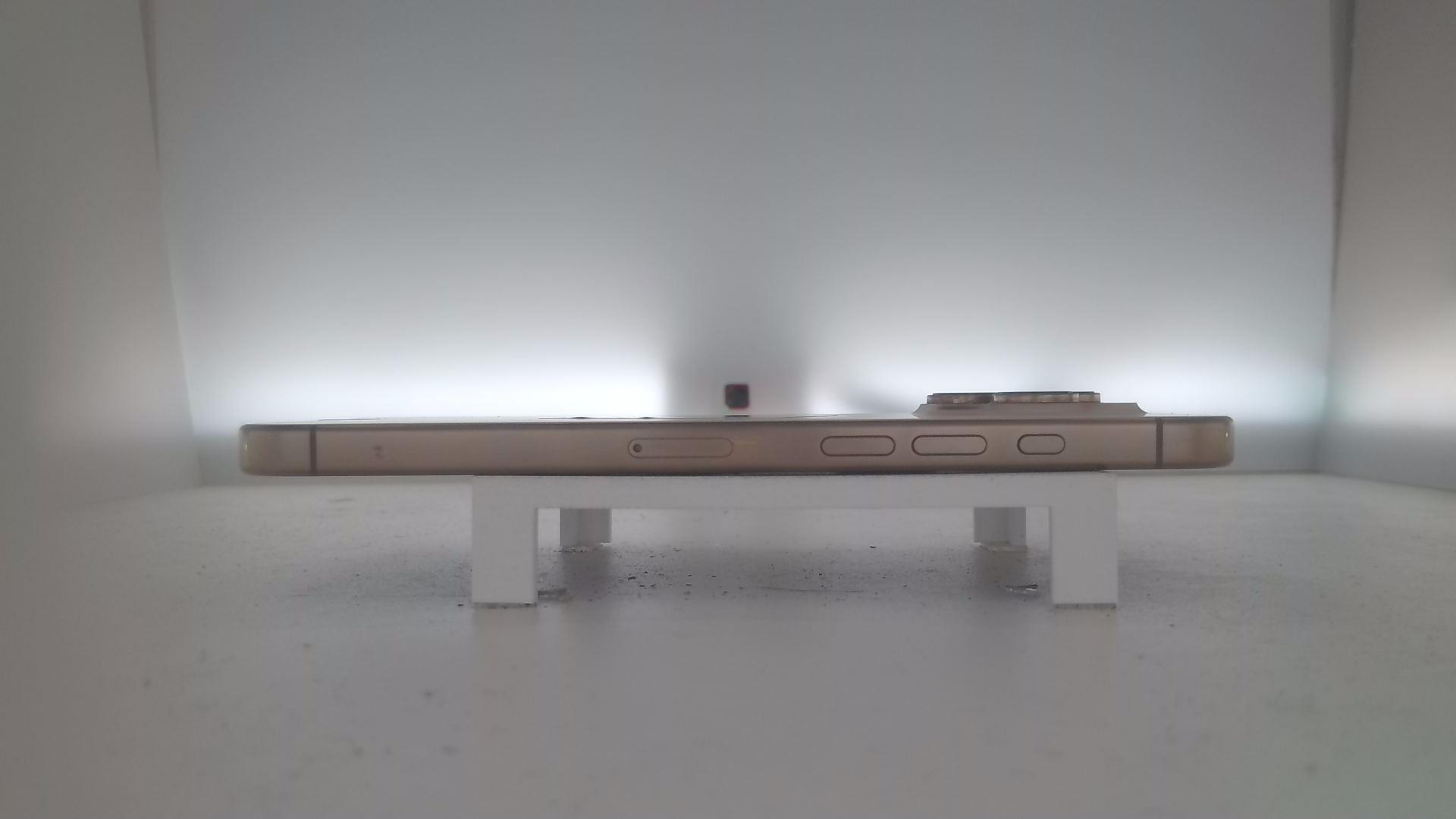 苹果【iPhone 16 pro max】95新 