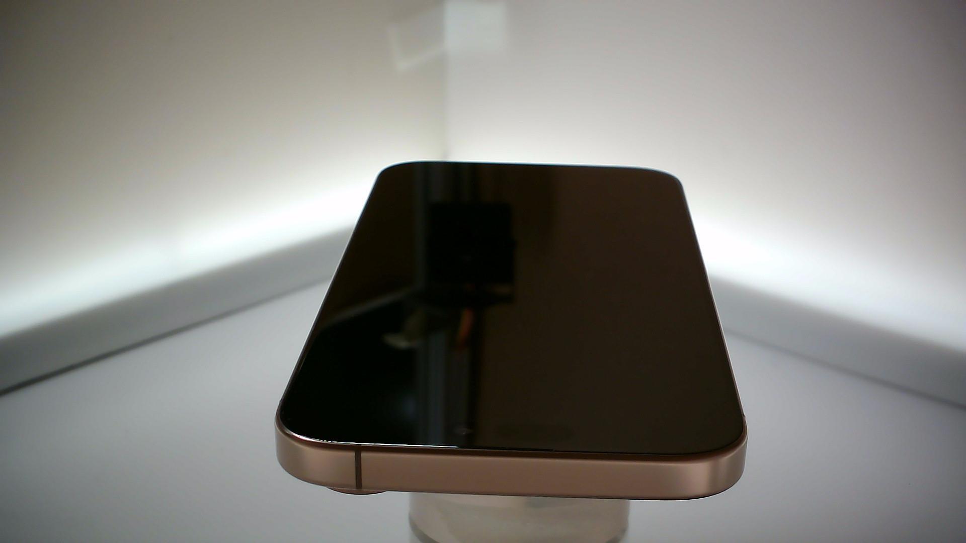 苹果【iPhone 16 pro max】99新 